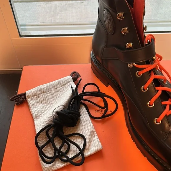 Hermes BNIB never worn Black Leather Men’s Boots 42.5 / 9.5D RARE motorcycle boots for men main image 3